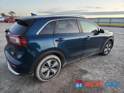 Trzecie zdjęcie samochodu z tyłu: 2019 KIA NIRO LX VIN:KNDCB3LC2K5255382 - miniatura