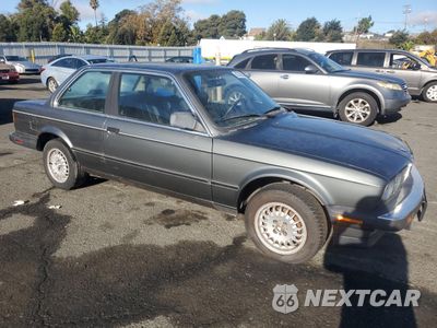 Czwarte zdjęcie samochodu z boku: 1986 BMW 325 E VIN:WBAAB5403G9675625 - miniatura