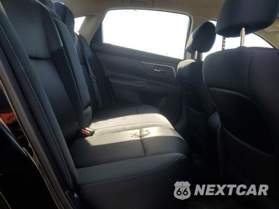 Zdjęcie 10 z 13 samochodu: 2017 NISSAN ALTIMA 2.5 VIN:1N4AL3AP1HC235483 - miniatura