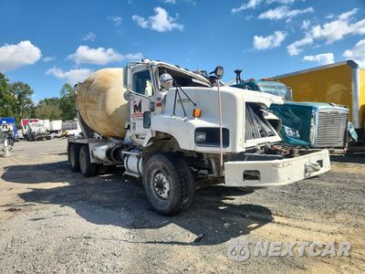 2000 INTERNATIONAL 5600I READY MIX TRUCK 1HTXHAHT4YJ005335 - główne zdjęcie licytacji z USA - miniatura