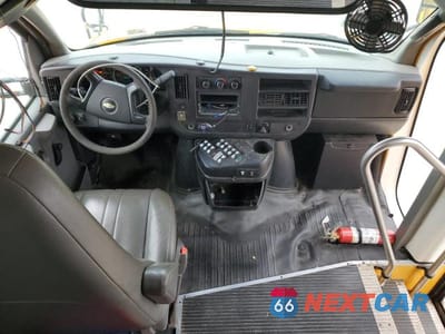 Zdjęcie 8 z 13 samochodu: 2013 CHEVROLET EXPRESS SCHOOL BUS VIN:1GB3G3BG7D1170610 - miniatura