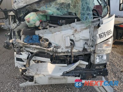 Zdjęcie 11 z 12 samochodu: 2019 ISUZU NRR BOX TRUCK VIN:JALE5W169K7300948 - miniatura