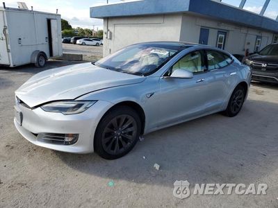 2017 TESL MODEL S 75D 5YJSA1E20HF218801 - główne zdjęcie licytacji z USA - miniatura