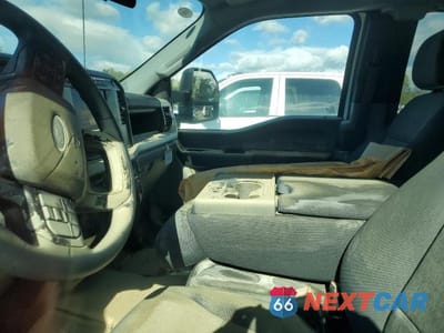 Zdjęcie 7 z 12 samochodu: 2024 FORD F450 XL CHASSIS 7.3L GAS VIN:1FD0X4HN7REE01527 - miniatura