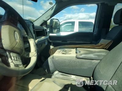 Zdjęcie 7 z 12 samochodu: 2024 FORD F450 XL CHASSIS 7.3L GAS VIN:1FD0X4HN7REE01527 - miniatura