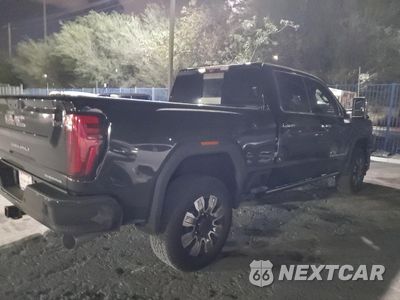 Trzecie zdjęcie samochodu z tyłu: 2025 GMC SIERRA K2500 DENALI VIN:1GT4UREYXSF282334 - miniatura