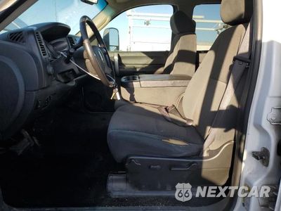 Zdjęcie 7 z 12 samochodu: 2007 CHEVROLET SILVERADO K2500 HEAVY DUTY VIN:1GCHK23697F556498 - miniatura
