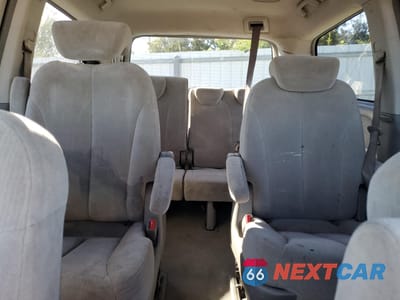 Zdjęcie 10 z 16 samochodu: 2006 KIA SEDONA EX VIN:KNDMB233066065546 - miniatura