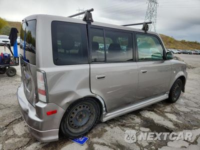 Trzecie zdjęcie samochodu z tyłu: 2004 SCION XB BASE VIN:JTLKT324040149892 - miniatura