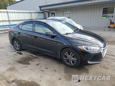 Czwarte zdjęcie samochodu z boku: 2017 HYUNDAI ELANTRA SE VIN:5NPD84LFXHH116340 - miniatura