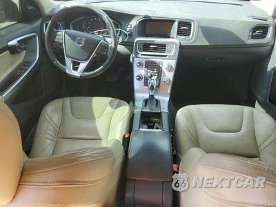Zdjęcie 8 z 12 samochodu: 2018 VOLVO V60 T5 WAGON DYNAMIC VIN:YV140MELXJ2389290 - miniatura
