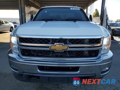 Piąte zdjęcie samochodu w środku: 2011 CHEVROLET SILVERADO K3500 LTZ VIN:1GC4K1C85BF141438 - miniatura