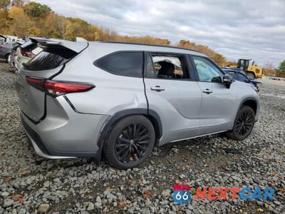 Trzecie zdjęcie samochodu z tyłu: 2023 TOYOTA HIGHLANDER L VIN:5TDKDRBH7PS510566 - miniatura