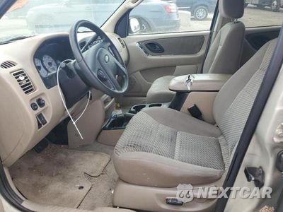 Zdjęcie 7 z 12 samochodu: 2004 FORD ESCAPE XLT VIN:1FMYU03184KA27318 - miniatura