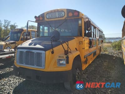 Drugie zdjęcie samochodu z przodu: 2005 THOMAS SAF-T-LINER C2 - SCHOOL BUS VIN:4UZAAXCS75CU88081 - miniatura