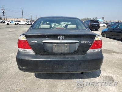 Zdjęcie 6 z 12 samochodu: 2005 TOYOTA CAMRY LE VIN:4T1BE32K65U014670 - miniatura