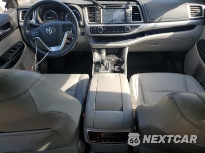 Zdjęcie 8 z 14 samochodu: 2015 TOYOTA HIGHLANDER XLE VIN:5TDJKRFH5FS086024 - miniatura