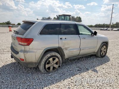 Trzecie zdjęcie samochodu z tyłu: 2011 JEEP GRAND CHEROKEE LAREDO VIN:1J4RS4GG3BC723686 - miniatura