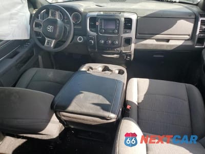 Zdjęcie 8 z 11 samochodu: 2024 RAM 1500 CLASSIC SLT VIN:1C6RR6LG2RS156154 - miniatura