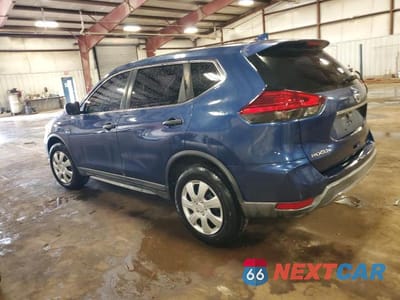 Drugie zdjęcie samochodu z przodu: 2017 NISSAN ROGUE S VIN:KNMAT2MT0HP571521 - miniatura