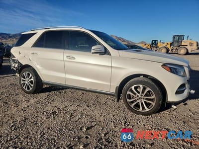 Czwarte zdjęcie samochodu z boku: 2017 MERCEDES-BENZ GLE 350 4MATIC VIN:4JGDA5HB1HA930265 - miniatura