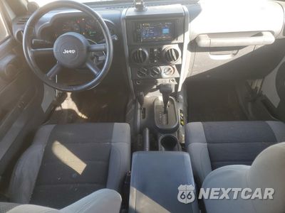 Zdjęcie 8 z 13 samochodu: 2007 JEEP WRANGLER X VIN:1J4GA39197L122660 - miniatura