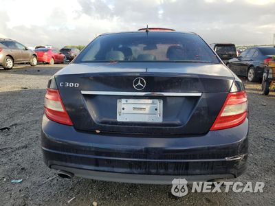 Zdjęcie 6 z 13 samochodu: 2010 MERCEDES-BENZ C 300 VIN:WDDGF5EB7AR098225 - miniatura