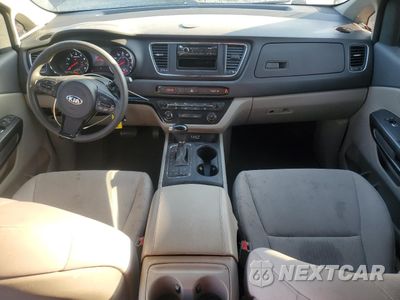 Zdjęcie 8 z 13 samochodu: 2016 KIA SEDONA LX VIN:KNDMB5C11G6120104 - miniatura