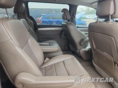 Zdjęcie 11 z 13 samochodu: 2011 VOLKSWAGEN ROUTAN SEL VIN:2V4RW5DG5BR804996 - miniatura