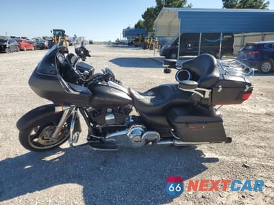 Trzecie zdjęcie samochodu z tyłu: 2013 HARLEY-DAVIDSON FLTRX ROAD GLIDE CUSTOM VIN:1HD1KHM16DB672654 - miniatura
