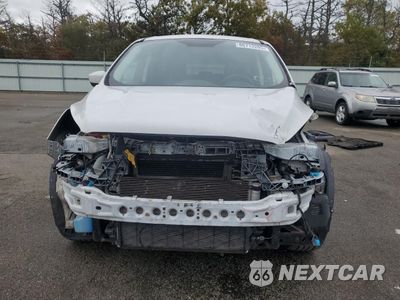 Piąte zdjęcie samochodu w środku: 2017 FORD ESCAPE SE VIN:1FMCU9GD0HUA84092 - miniatura