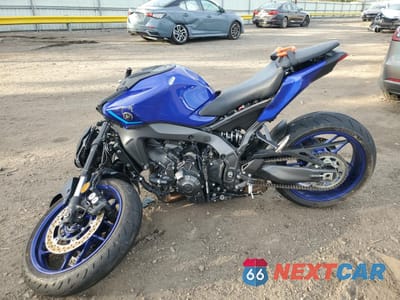 Trzecie zdjęcie samochodu z tyłu: 2025 YAMAHA MT09 VIN:JYARN94E0SA003881 - miniatura