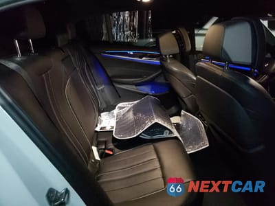 Zdjęcie 10 z 12 samochodu: 2018 BMW M550XI VIN:WBAJB9C52JG464441 - miniatura