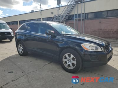 Czwarte zdjęcie samochodu z boku: 2012 VOLVO XC60 3.2 VIN:YV4952DZ8C2290457 - miniatura