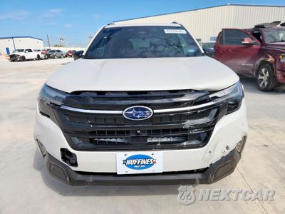 Piąte zdjęcie samochodu w środku: 2025 SUBARU FORESTER TOURING VIN:JF2SLDTC0SH477563 - miniatura