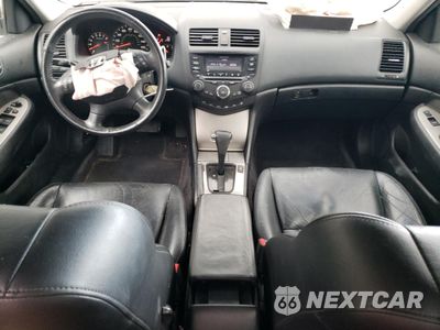 Zdjęcie 8 z 14 samochodu: 2005 HONDA ACCORD EX VIN:1HGCM66535A046318 - miniatura