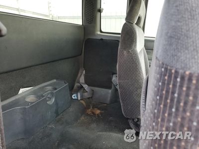 Zdjęcie 10 z 15 samochodu: 2001 CHEVROLET S TRUCK S10 VIN:1GCDT19W91K176220 - miniatura
