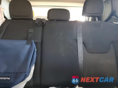 Zdjęcie 10 z 13 samochodu: 2017 JEEP RENEGADE LATITUDE VIN:ZACCJABB3HPG37775 - miniatura