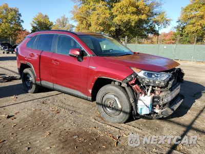 Czwarte zdjęcie samochodu z boku: 2020 TOYOTA RAV4 XLE VIN:JTMRWRFV8LD068119 - miniatura