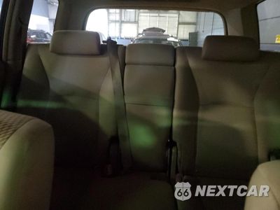 Zdjęcie 10 z 13 samochodu: 2005 TOYOTA HIGHLANDER VIN:JTEGD21A250131617 - miniatura