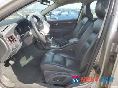 Zdjęcie 7 z 12 samochodu: 2008 VOLVO V70 3.2 VIN:YV1BW982X81010990 - miniatura