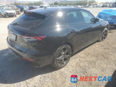 Trzecie zdjęcie samochodu z tyłu: 2021 MASERATI LEVANTE SPORT VIN:ZN661XUS0MX359646 - miniatura