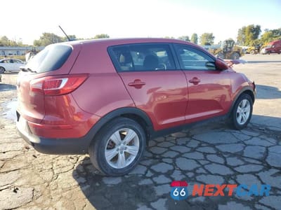 Trzecie zdjęcie samochodu z tyłu: 2012 KIA SPORTAGE BASE VIN:KNDPB3A21C7338125 - miniatura