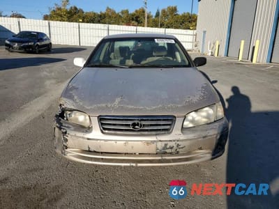 Piąte zdjęcie samochodu w środku: 2000 TOYOTA CAMRY CE VIN:JT2BG22K6Y0490155 - miniatura