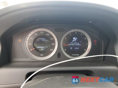 Zdjęcie 9 z 15 samochodu: 2010 VOLVO XC60 T6 VIN:YV4992DZ3A2030369 - miniatura
