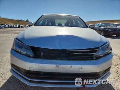 Piąte zdjęcie samochodu w środku: 2016 VOLKSWAGEN JETTA SE VIN:3VWD67AJ0GM226785 - miniatura