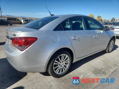 Trzecie zdjęcie samochodu z tyłu: 2012 CHEVROLET CRUZE ECO VIN:1G1PK5SC1C7204033 - miniatura