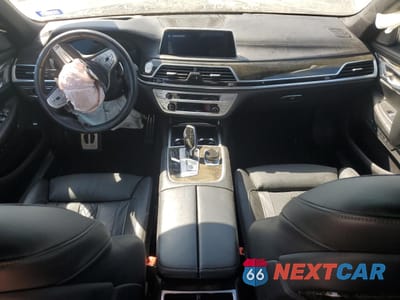 Zdjęcie 8 z 14 samochodu: 2022 BMW 740 I VIN:WBA7T2C03NCJ43914 - miniatura