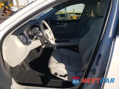 Zdjęcie 7 z 15 samochodu: 2020 VOLVO XC60 T5 MOMENTUM VIN:YV4102DK3L1423582 - miniatura