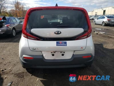 Zdjęcie 6 z 12 samochodu: 2021 KIA SOUL LX VIN:KNDJ23AU4M7751830 - miniatura